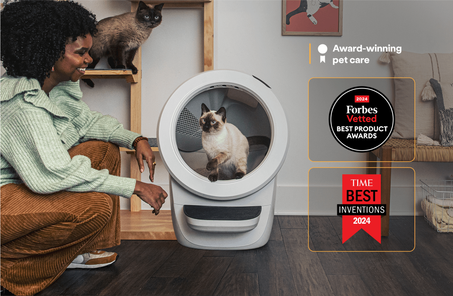Cat Exiting a Black Litter-Robot 4 Automatic Litter Box