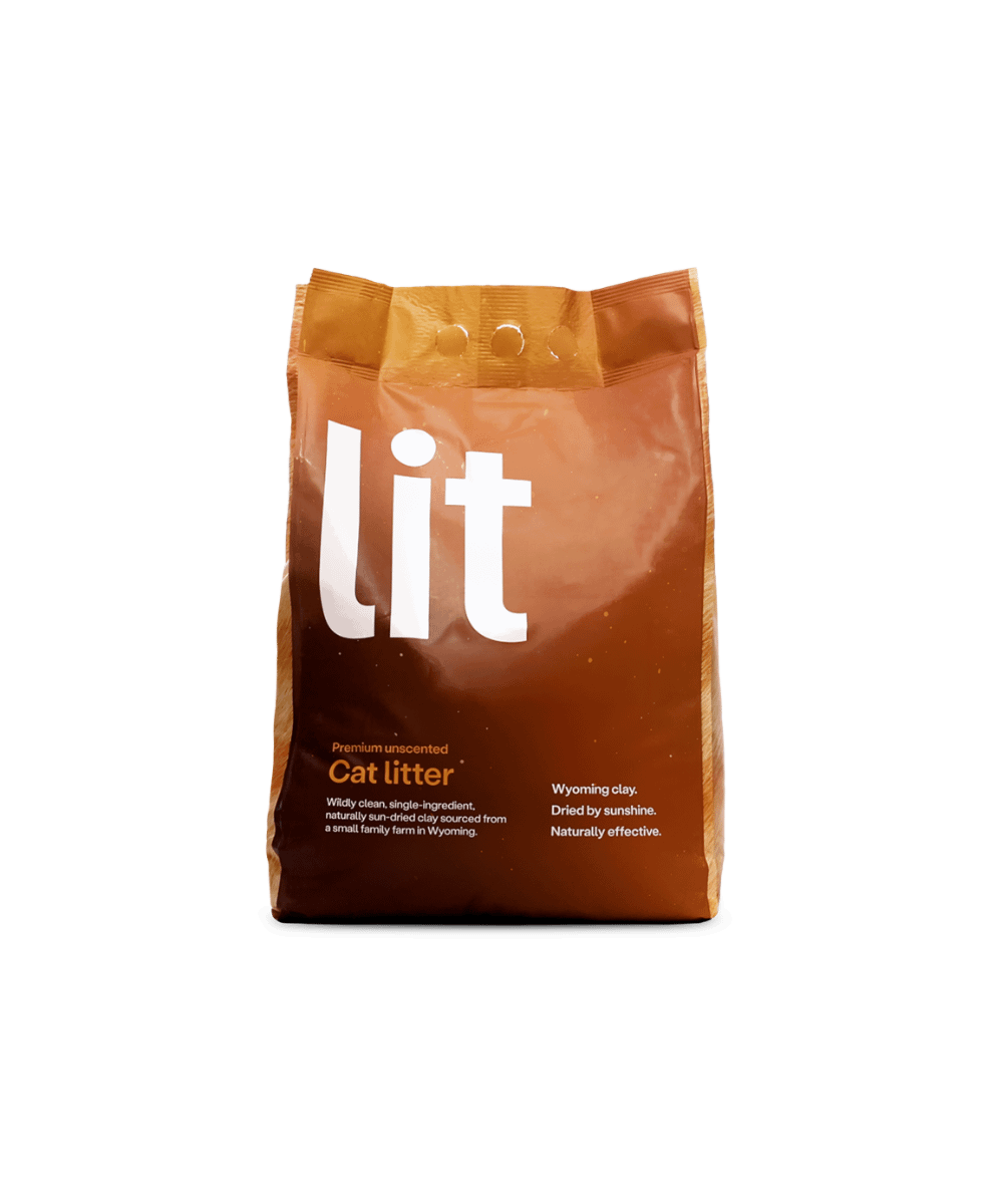 WCOM Lit bag of premium cat litter
