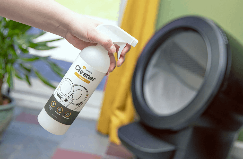 cleaning Litter-Robot 4